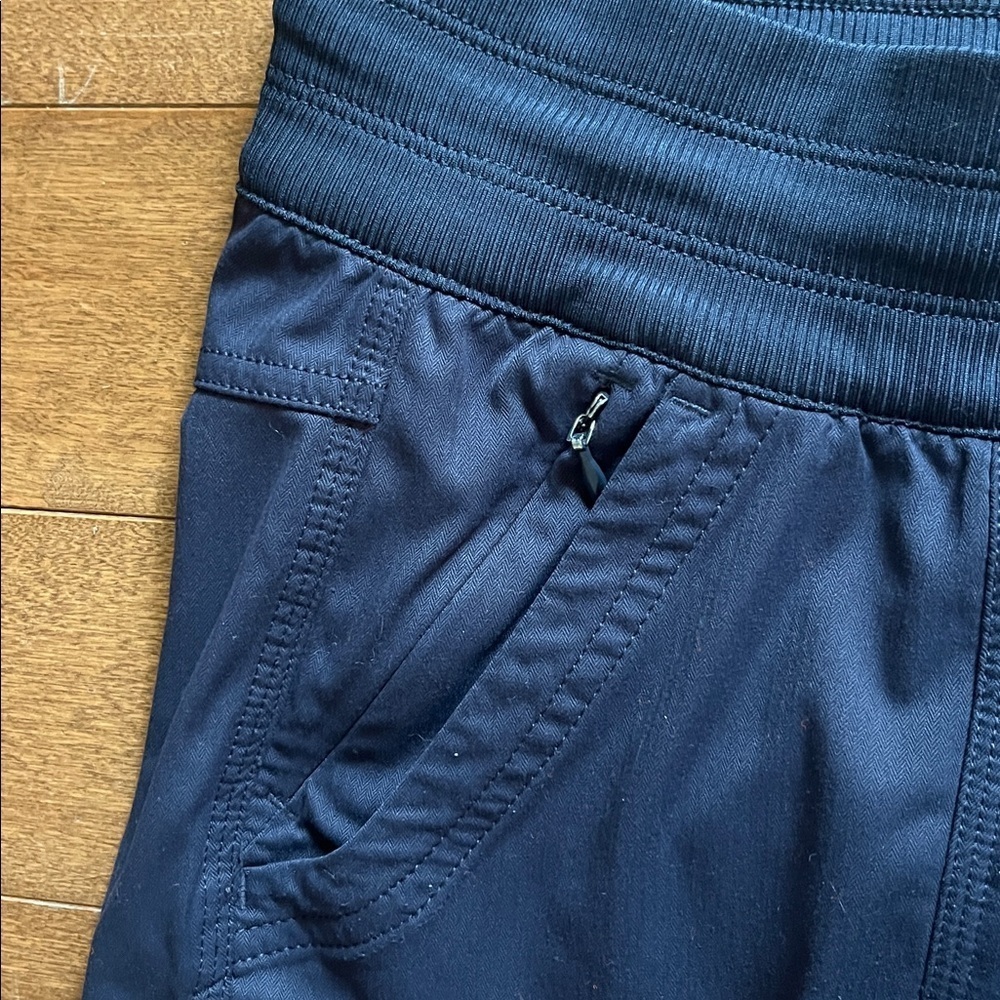 The North Face Aphrodite Motion Capri Pants Navy Women’s Hiking Size S - Picture 6 of 10